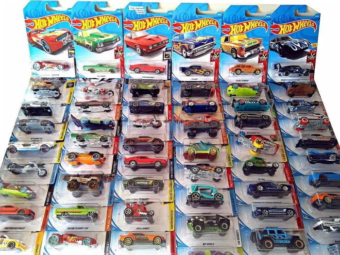 Cars ТHot WheelsУ metal original assorted.