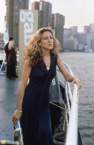 A Look Back At Carrie Bradshaw’s Hair Evolution